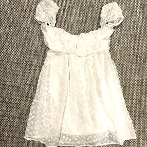 LUCY IN THE SKY cap sleeved tie front eyelet lined minidress size XS  EUC - Picture 3 of 7